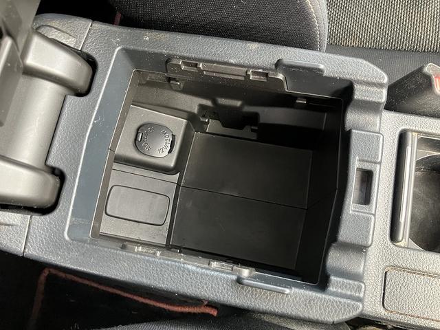 ＸＶ ２．０ｉ－Ｌ　アイサイト　スマキ　自動追従　ＵＳＢ　ＶＤＣ　ＡＷＤ　電動パワーシート　盗難防止システム　ＰＷ　衝突安全ボディ　パワステ　オートエアコン　ＡＢＳ　キーレス　運転席助手席エアバッグ　エアバック　アイドルＳＴＯＰ（40枚目）