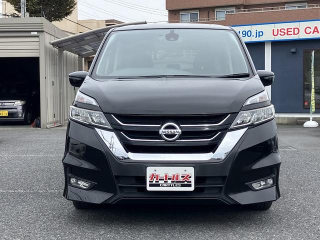 セレナ ハイウェイスター　フルフラット　衝突安全ボディ　ダブルエアコン　スマートキー＆プッシュスタート　ベンチシート　キーレス　横滑防止装置　ダブルエアバック　ＡＢＳ　エアバック　パワーウインドウ　ウォークスルー　オートライト（3枚目）