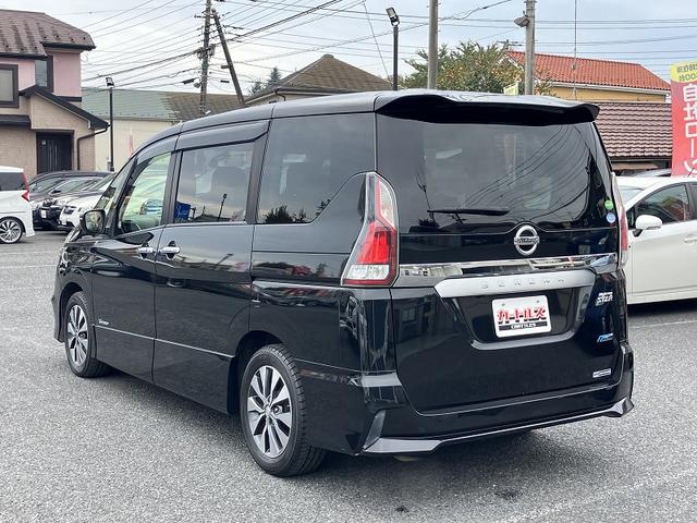 セレナ ハイウェイスター　フルフラット　衝突安全ボディ　ダブルエアコン　スマートキー＆プッシュスタート　ベンチシート　キーレス　横滑防止装置　ダブルエアバック　ＡＢＳ　エアバック　パワーウインドウ　ウォークスルー　オートライト（11枚目）