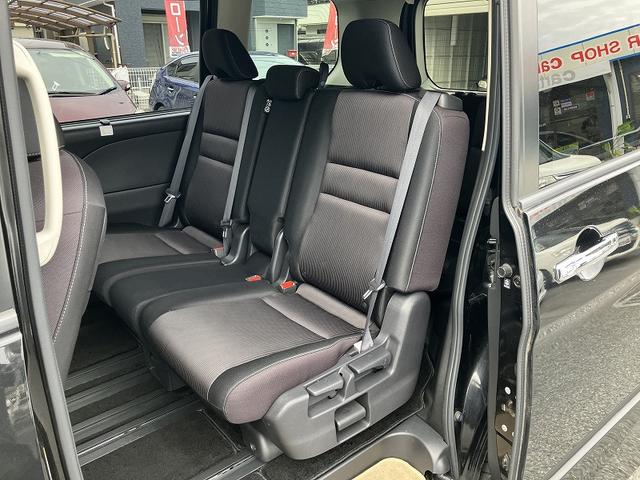 セレナ ハイウェイスター　フルフラット　衝突安全ボディ　ダブルエアコン　スマートキー＆プッシュスタート　ベンチシート　キーレス　横滑防止装置　ダブルエアバック　ＡＢＳ　エアバック　パワーウインドウ　ウォークスルー　オートライト（28枚目）