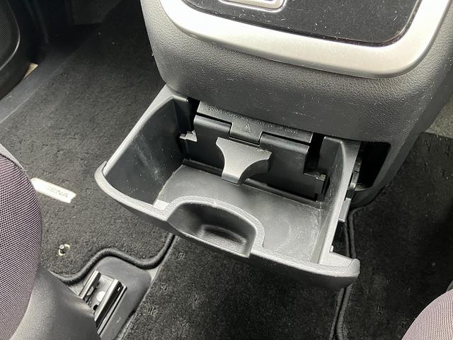 セレナ ハイウェイスター　フルフラット　衝突安全ボディ　ダブルエアコン　スマートキー＆プッシュスタート　ベンチシート　キーレス　横滑防止装置　ダブルエアバック　ＡＢＳ　エアバック　パワーウインドウ　ウォークスルー　オートライト（41枚目）