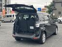 Ｘ　エコアイドル　イモビライザー　運転席エアバック　横滑り防止装置付　三列シート　ＡＢＳ付き　助手席エアバック　マニュアルエアコン　キーレスキー　パワーウィンドウ　パワーステアリング　スマートキー（12枚目）