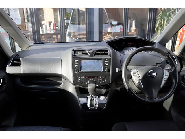 セレナ ハイウェイスター　Ｓ－ハイブリッド　Ｖセレクション　ドライブレコーダー　全周囲カメラ　ナビ　オートクルーズコントロール　両側電動スライドドア　ＨＩＤ　スマートキー　アイドリングストップ　電動格納ミラー　３列シート　フルフラット　ウォークスルー　ＣＶＴ（2枚目）