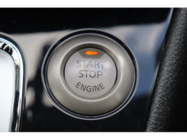 セレナ ハイウェイスター　Ｓ－ハイブリッド　Ｖセレクション　ドライブレコーダー　全周囲カメラ　ナビ　オートクルーズコントロール　両側電動スライドドア　ＨＩＤ　スマートキー　アイドリングストップ　電動格納ミラー　３列シート　フルフラット　ウォークスルー　ＣＶＴ（9枚目）