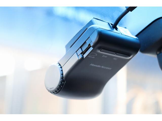 ステップワゴンスパーダ Z ドライブレコーダー ETC ナビ TV 両側電動スライドドア HID スマートキー 電動格納ミラー 3列シート ウォークスルー CVT アルミホイール 盗難防止システム 衝突安全ボディ ABS ESC(8枚目)