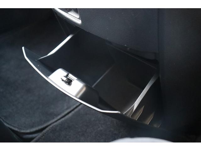 ヴェルファイア 2.4Z プラチナセレクションII ドライブレコーダー ETC バックカメラ ナビ TV クリアランスソナー 両側電動スライドドア オートライト HID 電動リアゲート スマートキー 電動格納ミラー 後席モニター 3列シート オットマン(36枚目)