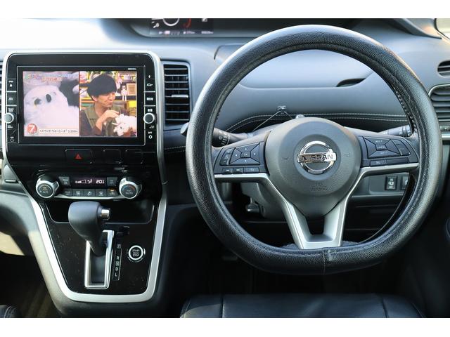 セレナ ハイウェイスター　Ｖセレクション　ドライブレコーダー　バックカメラ　ナビ　ＴＶ　オートクルーズコントロール　衝突被害軽減システム　両側電動スライドドア　ＬＥＤヘッドランプ　スマートキー　アイドリングストップ　電動格納ミラー　３列シート（4枚目）