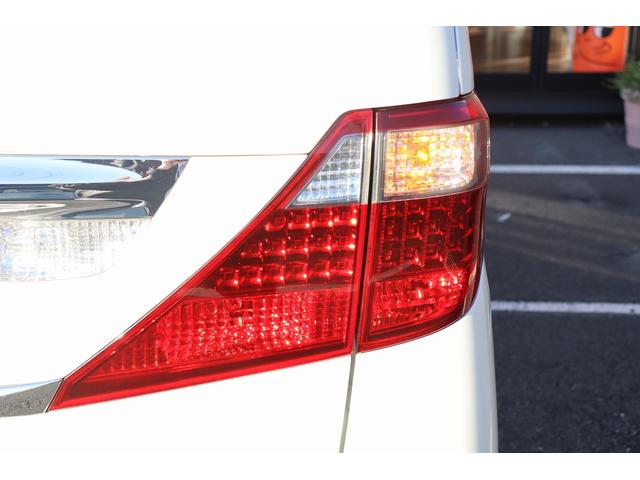 アルファード ２４０Ｓ　ＥＴＣ　バックカメラ　ナビ　ＴＶ　クリアランスソナー　両側電動スライドドア　ＨＩＤ　スマートキー　３列シート　ＣＶＴ　アルミホイール　ミュージックプレイヤー接続可　盗難防止システム　衝突安全ボディ（29枚目）