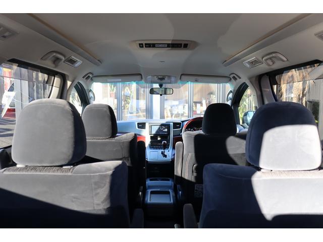 アルファード ２４０Ｓ　ＥＴＣ　バックカメラ　ナビ　ＴＶ　クリアランスソナー　両側電動スライドドア　ＨＩＤ　スマートキー　３列シート　ＣＶＴ　アルミホイール　ミュージックプレイヤー接続可　盗難防止システム　衝突安全ボディ（31枚目）