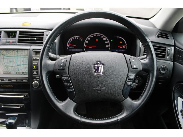 クラウン アスリート　クリアランスソナー　オートクルーズコントロール　バックカメラ　ナビ　アルミホイール　ＨＩＤ　ＡＴ　スマートキー　電動格納ミラー　盗難防止システム　パワーシート　ＣＤ　ＭＤ　衝突安全ボディ　ＡＢＳ（3枚目）