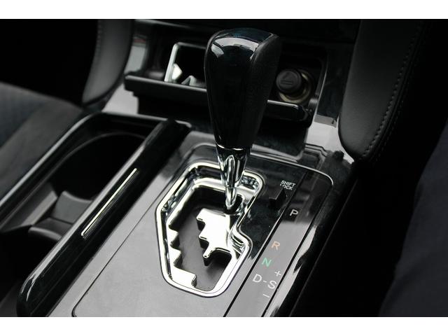 クラウン アスリート　クリアランスソナー　オートクルーズコントロール　バックカメラ　ナビ　アルミホイール　ＨＩＤ　ＡＴ　スマートキー　電動格納ミラー　盗難防止システム　パワーシート　ＣＤ　ＭＤ　衝突安全ボディ　ＡＢＳ（11枚目）