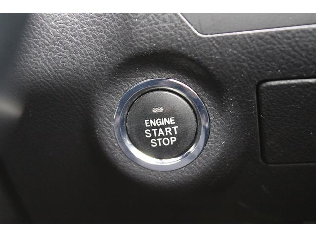 クラウン アスリート　クリアランスソナー　オートクルーズコントロール　バックカメラ　ナビ　アルミホイール　ＨＩＤ　ＡＴ　スマートキー　電動格納ミラー　盗難防止システム　パワーシート　ＣＤ　ＭＤ　衝突安全ボディ　ＡＢＳ（12枚目）