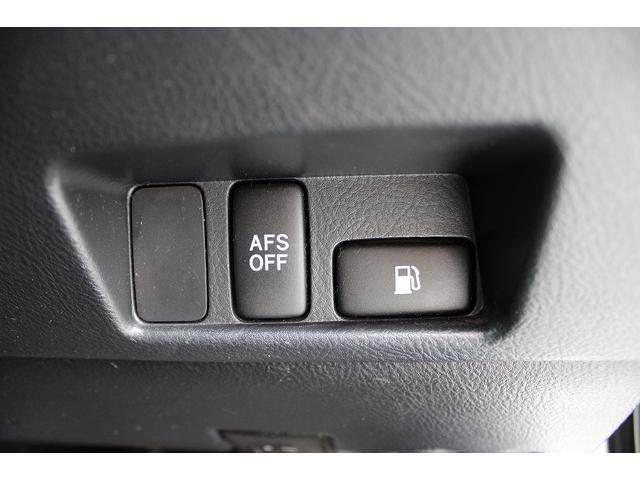 クラウン アスリート　クリアランスソナー　オートクルーズコントロール　バックカメラ　ナビ　アルミホイール　ＨＩＤ　ＡＴ　スマートキー　電動格納ミラー　盗難防止システム　パワーシート　ＣＤ　ＭＤ　衝突安全ボディ　ＡＢＳ（14枚目）