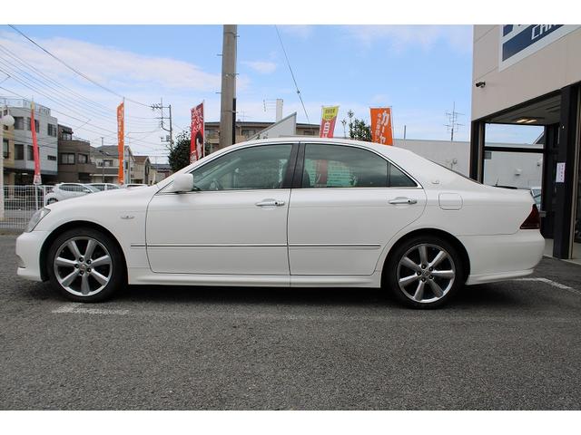 クラウン アスリート　クリアランスソナー　オートクルーズコントロール　バックカメラ　ナビ　アルミホイール　ＨＩＤ　ＡＴ　スマートキー　電動格納ミラー　盗難防止システム　パワーシート　ＣＤ　ＭＤ　衝突安全ボディ　ＡＢＳ（23枚目）