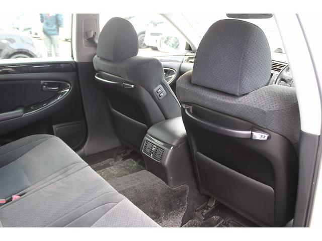 クラウン アスリート　クリアランスソナー　オートクルーズコントロール　バックカメラ　ナビ　アルミホイール　ＨＩＤ　ＡＴ　スマートキー　電動格納ミラー　盗難防止システム　パワーシート　ＣＤ　ＭＤ　衝突安全ボディ　ＡＢＳ（61枚目）