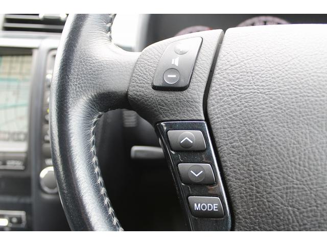 クラウン アスリート　クリアランスソナー　オートクルーズコントロール　バックカメラ　ナビ　アルミホイール　ＨＩＤ　ＡＴ　スマートキー　電動格納ミラー　盗難防止システム　パワーシート　ＣＤ　ＭＤ　衝突安全ボディ　ＡＢＳ（62枚目）