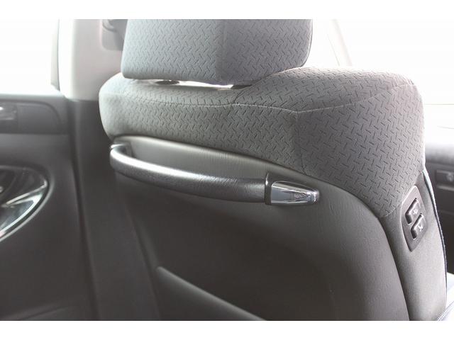 クラウン アスリート　クリアランスソナー　オートクルーズコントロール　バックカメラ　ナビ　アルミホイール　ＨＩＤ　ＡＴ　スマートキー　電動格納ミラー　盗難防止システム　パワーシート　ＣＤ　ＭＤ　衝突安全ボディ　ＡＢＳ（70枚目）