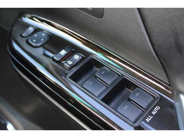 ヴェルファイア ２．４Ｚ　ゴールデンアイズ　ＥＴＣ　バックカメラ　ナビ　ＴＶ　クリアランスソナー　オートクルーズコントロール　両側電動スライドドア　ＨＩＤ　電動リアゲート　スマートキー　電動格納ミラー　３列シート　ＣＶＴ　アルミホイール　ＣＤ（11枚目）