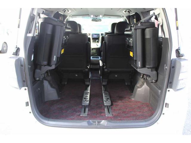 ヴェルファイア ２．４Ｚ　ゴールデンアイズ　ＥＴＣ　バックカメラ　ナビ　ＴＶ　クリアランスソナー　オートクルーズコントロール　両側電動スライドドア　ＨＩＤ　電動リアゲート　スマートキー　電動格納ミラー　３列シート　ＣＶＴ　アルミホイール　ＣＤ（24枚目）