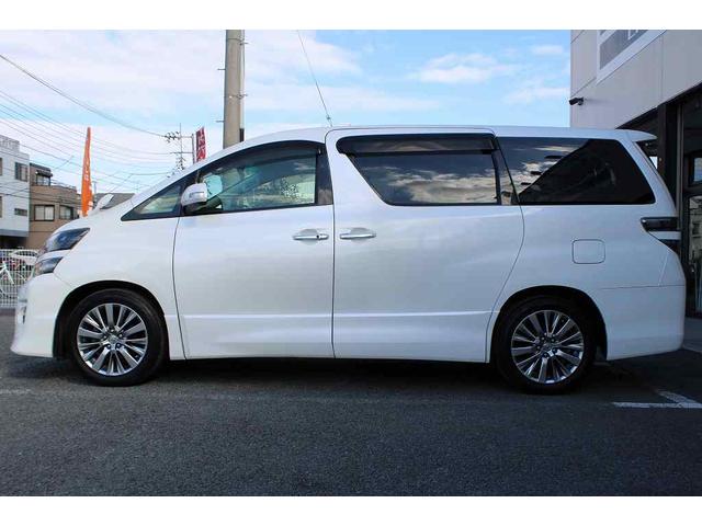 ヴェルファイア ２．４Ｚ　ゴールデンアイズ　ＥＴＣ　バックカメラ　ナビ　ＴＶ　クリアランスソナー　オートクルーズコントロール　両側電動スライドドア　ＨＩＤ　電動リアゲート　スマートキー　電動格納ミラー　３列シート　ＣＶＴ　アルミホイール　ＣＤ（25枚目）