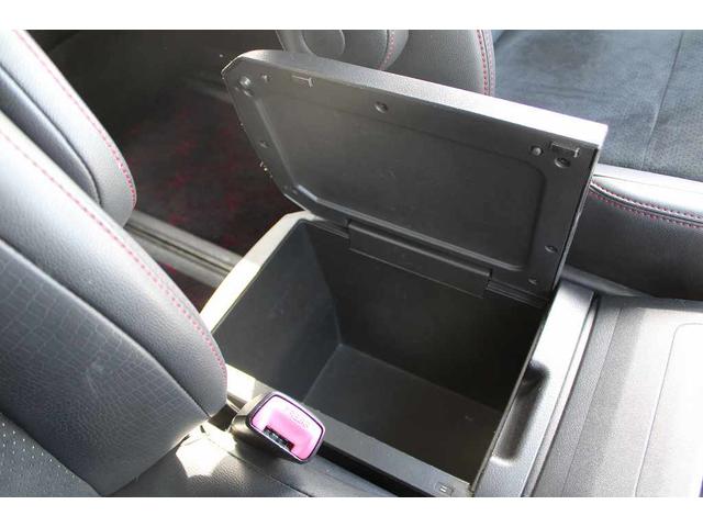 ヴェルファイア ２．４Ｚ　ゴールデンアイズ　ＥＴＣ　バックカメラ　ナビ　ＴＶ　クリアランスソナー　オートクルーズコントロール　両側電動スライドドア　ＨＩＤ　電動リアゲート　スマートキー　電動格納ミラー　３列シート　ＣＶＴ　アルミホイール　ＣＤ（27枚目）