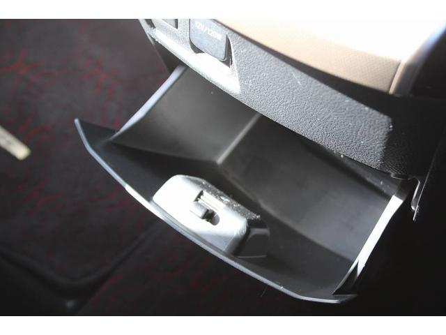 ヴェルファイア ２．４Ｚ　ゴールデンアイズ　ＥＴＣ　バックカメラ　ナビ　ＴＶ　クリアランスソナー　オートクルーズコントロール　両側電動スライドドア　ＨＩＤ　電動リアゲート　スマートキー　電動格納ミラー　３列シート　ＣＶＴ　アルミホイール　ＣＤ（30枚目）