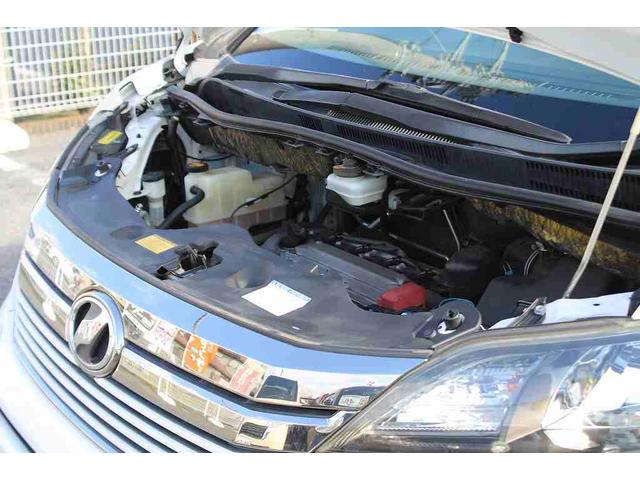 ヴェルファイア ２．４Ｚ　ゴールデンアイズ　ＥＴＣ　バックカメラ　ナビ　ＴＶ　クリアランスソナー　オートクルーズコントロール　両側電動スライドドア　ＨＩＤ　電動リアゲート　スマートキー　電動格納ミラー　３列シート　ＣＶＴ　アルミホイール　ＣＤ（51枚目）