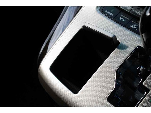 ヴェルファイア ２．４Ｚ　ゴールデンアイズ　ＥＴＣ　バックカメラ　ナビ　ＴＶ　クリアランスソナー　オートクルーズコントロール　両側電動スライドドア　ＨＩＤ　電動リアゲート　スマートキー　電動格納ミラー　３列シート　ＣＶＴ　アルミホイール　ＣＤ（63枚目）