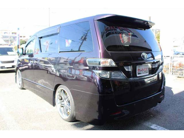 ヴェルファイア ２．４Ｚ　プラチナセレクションＩＩ　ＥＴＣ　バックカメラ　ナビ　ＴＶ　クリアランスソナー　両側電動スライドドア　ＨＩＤ　電動リアゲート　スマートキー　電動格納ミラー　後席モニター　３列シート　ＣＶＴ　アルミホイール　Ｂｌｕｅｔｏｏｔｈ（16枚目）