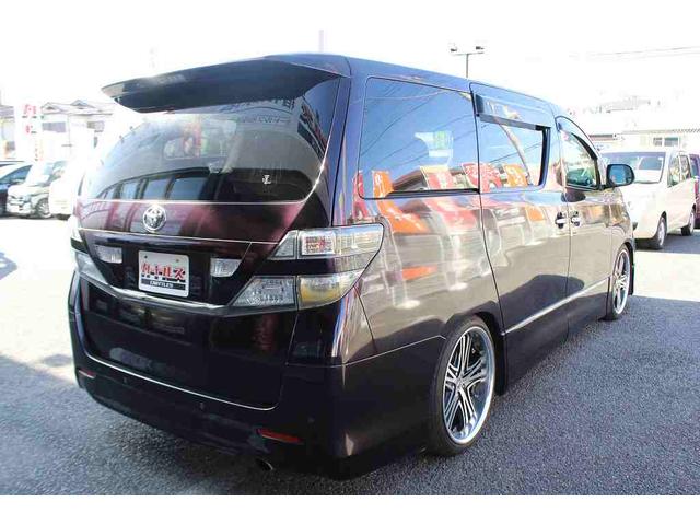 ヴェルファイア ２．４Ｚ　プラチナセレクションＩＩ　ＥＴＣ　バックカメラ　ナビ　ＴＶ　クリアランスソナー　両側電動スライドドア　ＨＩＤ　電動リアゲート　スマートキー　電動格納ミラー　後席モニター　３列シート　ＣＶＴ　アルミホイール　Ｂｌｕｅｔｏｏｔｈ（17枚目）