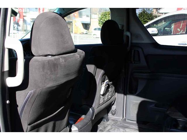 ヴェルファイア ２．４Ｚ　プラチナセレクションＩＩ　ＥＴＣ　バックカメラ　ナビ　ＴＶ　クリアランスソナー　両側電動スライドドア　ＨＩＤ　電動リアゲート　スマートキー　電動格納ミラー　後席モニター　３列シート　ＣＶＴ　アルミホイール　Ｂｌｕｅｔｏｏｔｈ（31枚目）