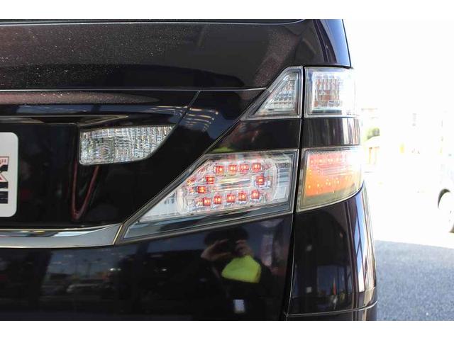 ヴェルファイア ２．４Ｚ　プラチナセレクションＩＩ　ＥＴＣ　バックカメラ　ナビ　ＴＶ　クリアランスソナー　両側電動スライドドア　ＨＩＤ　電動リアゲート　スマートキー　電動格納ミラー　後席モニター　３列シート　ＣＶＴ　アルミホイール　Ｂｌｕｅｔｏｏｔｈ（58枚目）