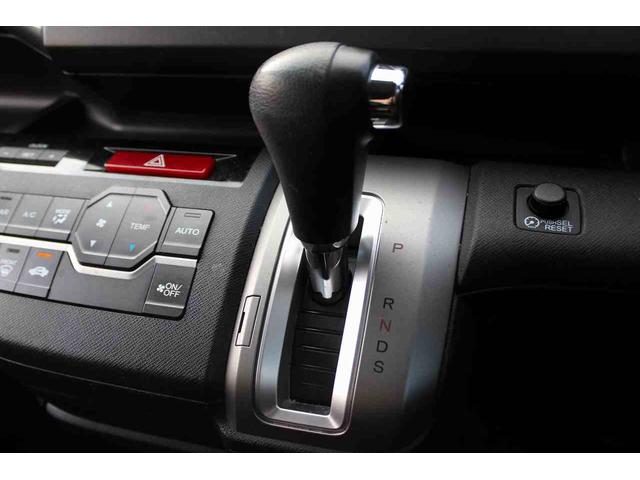 ステップワゴンスパーダ S スライドドア HID キーレスエントリー CVT アルミホイール 盗難防止システム 衝突安全ボディ ABS エアコン パワーステアリング パワーウィンドウ(34枚目)