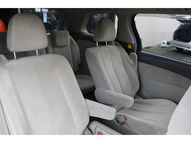 エスティマ ２．４アエラス　Ｇエディション　ダブルエアコン　ＥＴＣ　テレビ　フリップダウンモニター　発光スカッフプレート（18枚目）