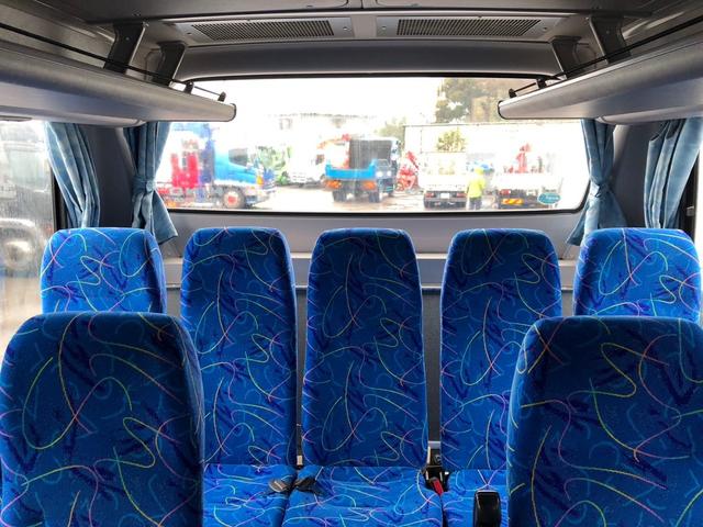 メルファ ４１人乗りバス　デラックス　総輪エアサス　自動ドア　モケットリクライニングシート　トランクルーム　左右上棚　網ポケット　ドリンクホルダー　バックカメラ　シフト：プロシフト（17枚目）