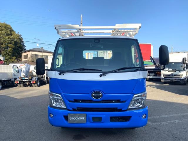 デュトロ ２台積キャリアカー　細谷車体　自動歩み　積載３．１５ｔ　Ｆ６　６速　マニュアル　二台積　車載車（6枚目）