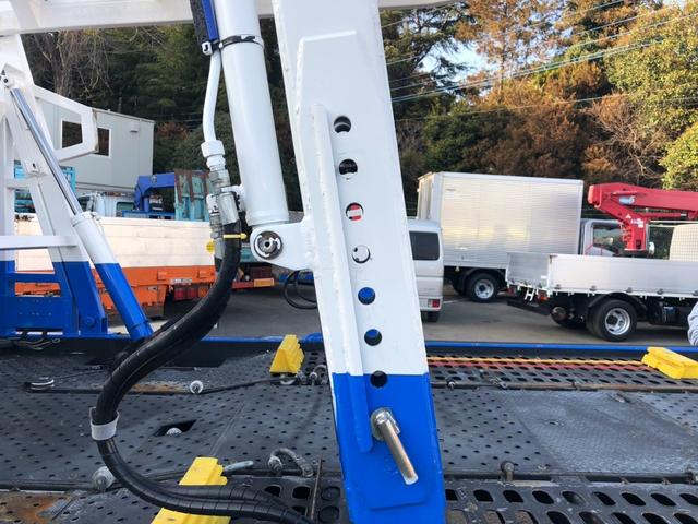デュトロ ２台積キャリアカー　細谷車体　自動歩み　積載３．１５ｔ　Ｆ６　６速　マニュアル　二台積　車載車（18枚目）