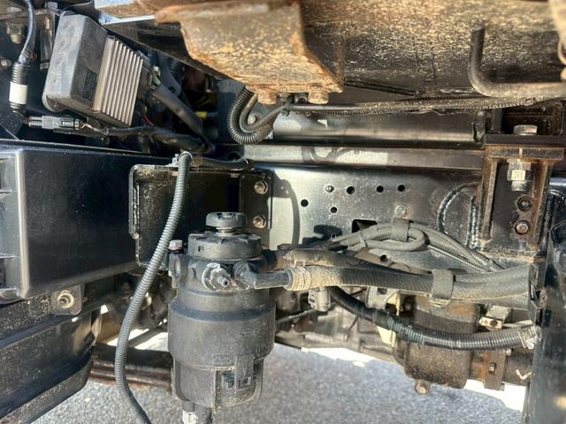 デュトロ 高所作業車　アイチ　ＳＫ１７Ａ　作業床高さ１７．１ｍ　バケット２００ｋｇ　走行３５千ｋｍ　Ｆ５　５速　マニュアル（24枚目）
