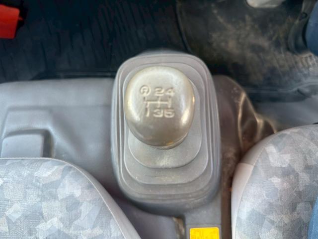 デュトロ 高所作業車　アイチ　ＳＫ１７Ａ　作業床高さ１７．１ｍ　バケット２００ｋｇ　走行３５千ｋｍ　Ｆ５　５速　マニュアル（35枚目）