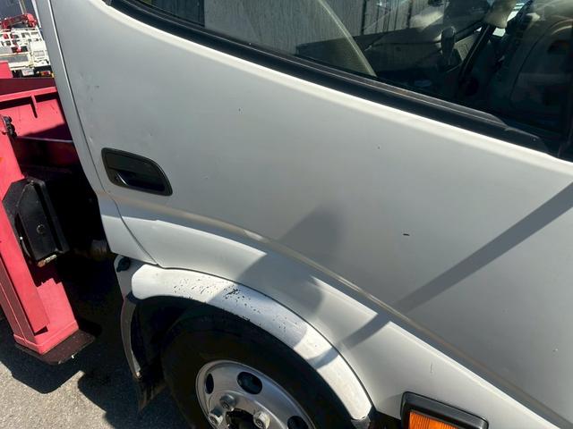 デュトロ 高所作業車　アイチ　ＳＫ１７Ａ　作業床高さ１７．１ｍ　バケット２００ｋｇ　走行３５千ｋｍ　Ｆ５　５速　マニュアル（48枚目）