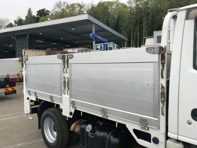 エルフトラック アルミブロック　１０尺　３ｔ４ナンバー　垂直ゲート　積載３ｔ　Ｆ６　６速　マニュアル　アルミアオリ　アルミ平　アルミＢ　平ボデイー　平ボデー　パワーゲート　ゲート付　記録簿有（7枚目）
