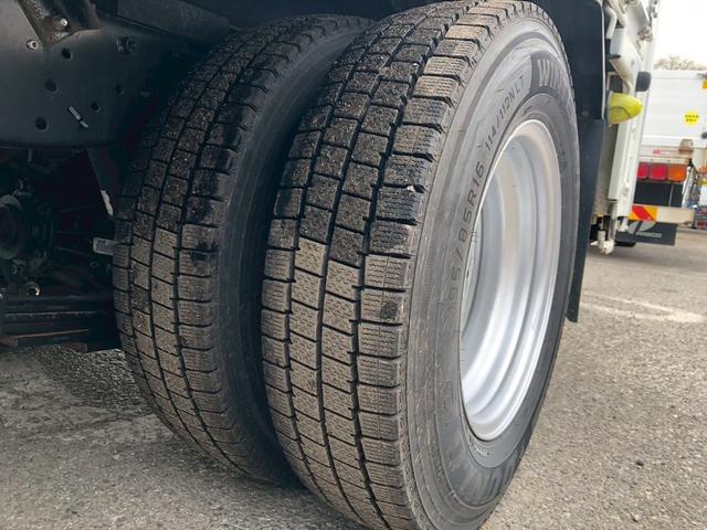 エルフトラック アルミブロック　１０尺　３ｔ４ナンバー　垂直ゲート　積載３ｔ　Ｆ６　６速　マニュアル　アルミアオリ　アルミ平　アルミＢ　平ボデイー　平ボデー　パワーゲート　ゲート付　記録簿有（40枚目）