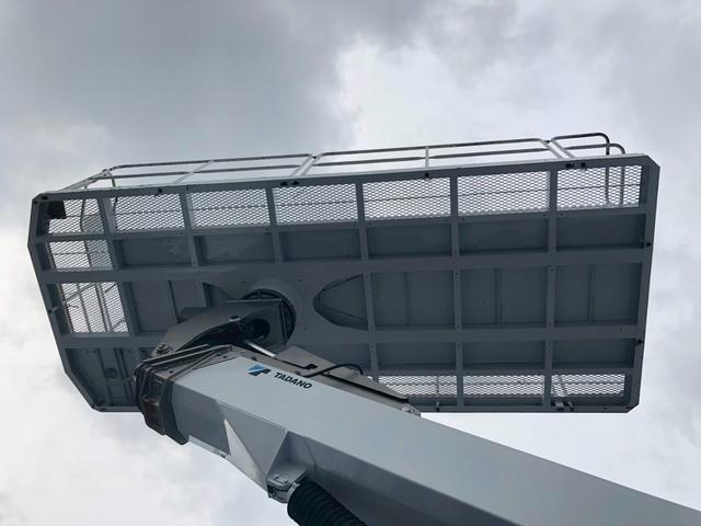 エルフトラック 高所作業車　タダノ　ＡＴ－１５０Ｓ　作業床高さ１４．８ｍ　スーパーデッキ１０００ｋｇ　走行３千ｋｍ　Ｆ６　６速　マニュアル　ＴＡＤＡＮＯ（17枚目）