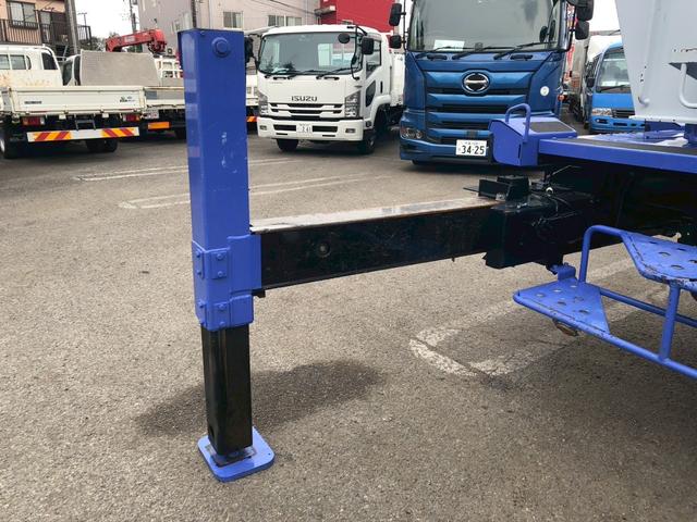 エルフトラック 高所作業車　タダノ　ＡＴ－１５０Ｓ　作業床高さ１４．８ｍ　スーパーデッキ１０００ｋｇ　走行３千ｋｍ　Ｆ６　６速　マニュアル　ＴＡＤＡＮＯ（23枚目）