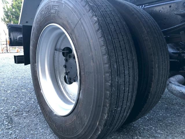 フォワード フックロール　極東開発　ＪＭ０４－５５－Ａ　ツインホイスト　ラジコン受信機（送信機欠）　積載３．６５ｔ　Ｆ６　６速　マニュアル　脱着装置付コンテナ専用車　アームロール（45枚目）
