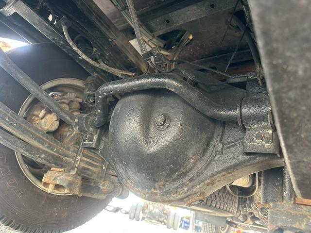 デュトロ 照明車　４ＷＤ　走行１０千ｋｍ　発電機　デンヨー　照度７５ルクス　メタルハイドランプ　照明機伸縮　旋回角度０〜３５０°　地上高１０．２ｍ　照明６つ（34枚目）