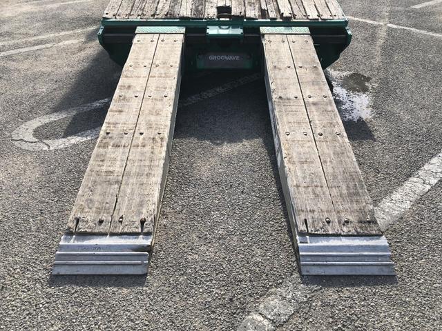 プロフィア セルフローダー　重機運搬車　４軸低床　フジタボデー　ウインチ　自動あゆみ　８，８５０×２，４００　積載１１．５ｔ　Ｆ７　７速　マニュアル　車検付　アルミホイール　スタンションホール６個　引出しフック４対　丸かんフック４個（11枚目）