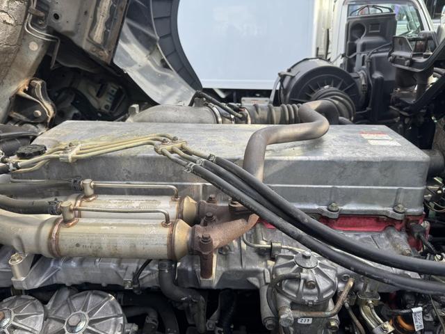 プロフィア セルフローダー　重機運搬車　４軸低床　フジタボデー　ウインチ　自動あゆみ　８，８５０×２，４００　積載１１．５ｔ　Ｆ７　７速　マニュアル　車検付　アルミホイール　スタンションホール６個　引出しフック４対　丸かんフック４個（49枚目）
