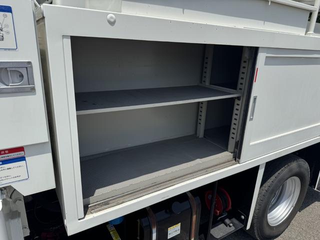 デュトロ 高所作業車　タダノ　ＡＴ－１００ＴＴＥ　電工仕様　作業床高さ９．９ｍ　絶縁バケット２００ｋｇ　走行３７千ｋｍ　ＡＴ　オートマ　２ペダル（12枚目）