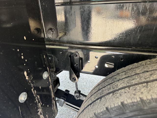 デュトロ 高所作業車　タダノ　ＡＴ－１００ＴＴＥ　電工仕様　作業床高さ９．９ｍ　絶縁バケット２００ｋｇ　走行３７千ｋｍ　ＡＴ　オートマ　２ペダル（28枚目）